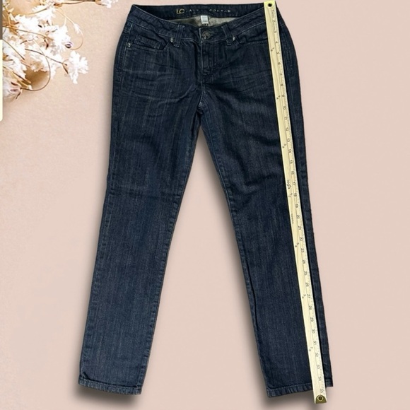 LC Lauren Conrad Size 2 Dark Wash Jeans Straight Leg 5-Pocket Button Zip Closure - Picture 10 of 12